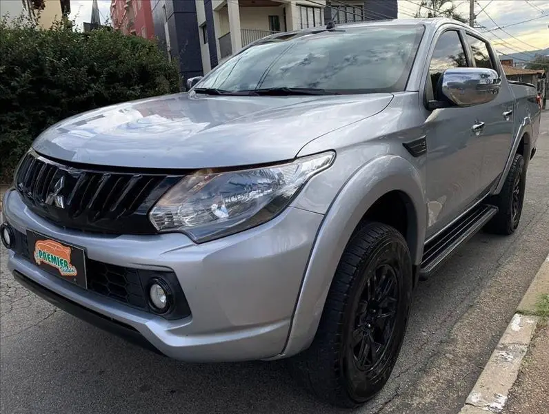 Mitsubishi L200 Triton Sport Sport 2.4 DID-H HPE-S Top 4WD (Aut)