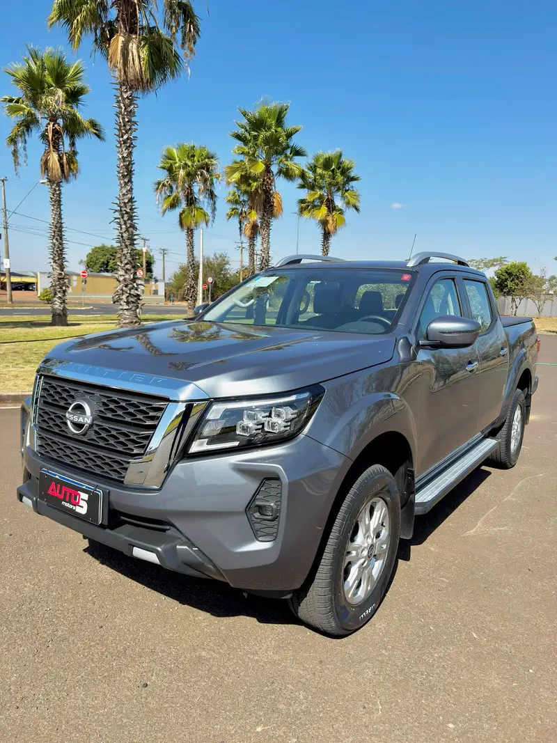 Nissan XE 2.3 Turbo 4x4