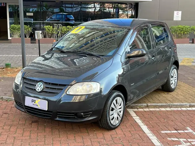Carro Volkswagen Fox 2010 1.0 8V (Flex) 4p