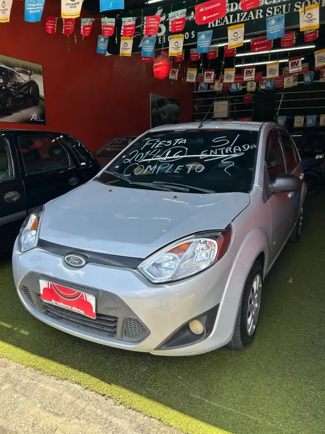 Carro Ford Fiesta Hatch 2014 SE Plus 1.0 RoCam (Flex)