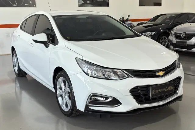 Carro Chevrolet Cruze 2019 HB Black Bow Tie 1.4 TB Flex Aut.