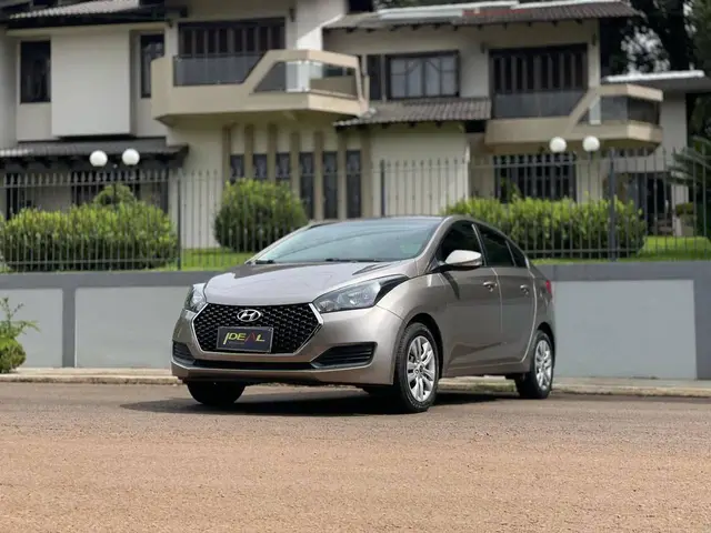 Carro Hyundai HB20S 2017 1.0 Comfort Plus (Flex)