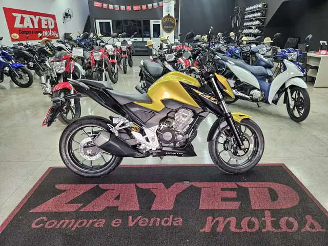 Moto Honda CB 300F Twister 2024 Standard