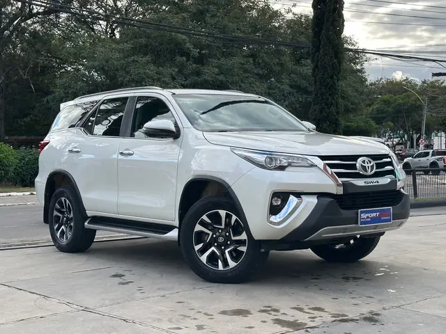 Carro Toyota SW4 2020 2.8 TDI SRX 7L 4x4 (Aut) (Diesel)