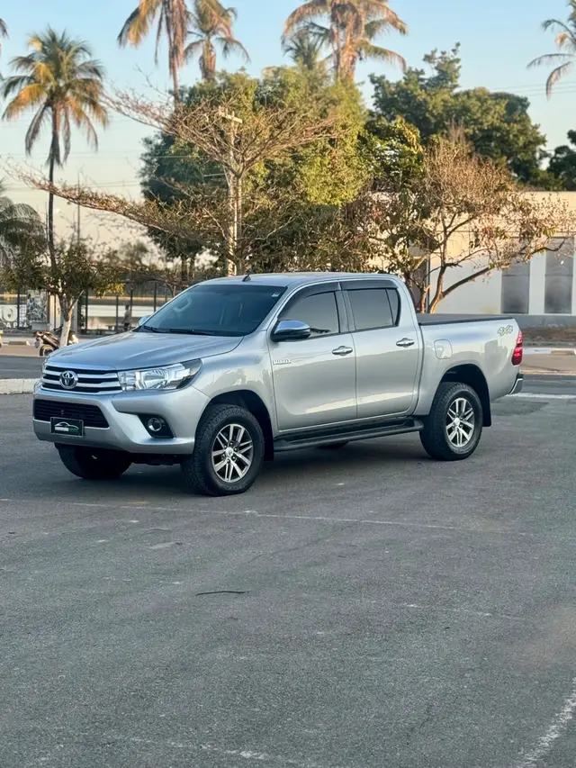 Carro Toyota Hilux Cabine Dupla 2018 Hilux 2.7 SR CD 4x2 (Flex) (Aut)