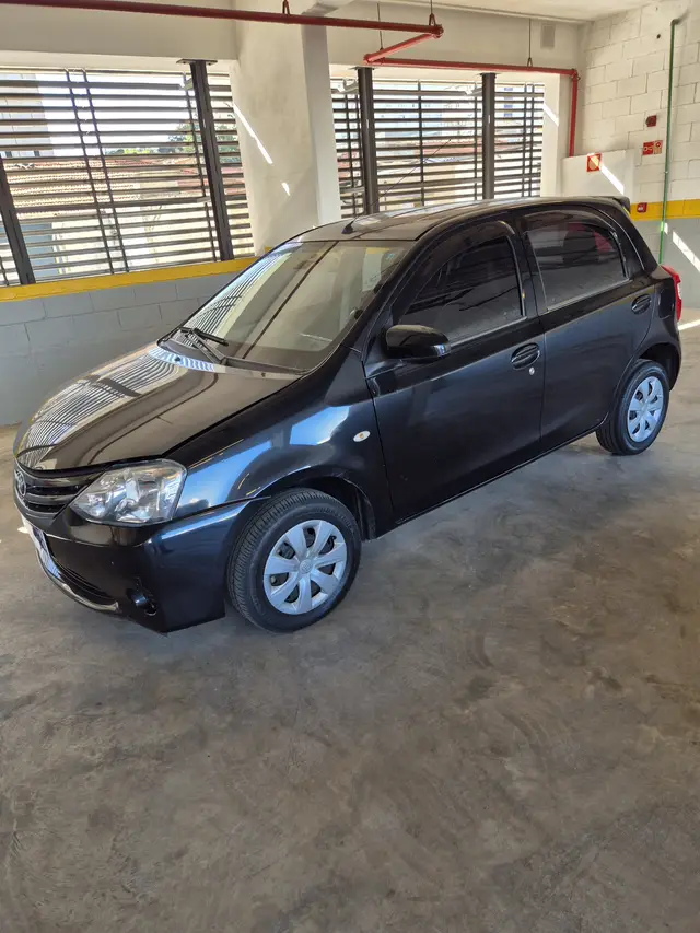 Carro Toyota Etios 2016 X 1.3 (Flex)