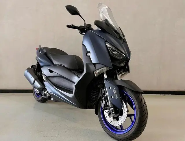 Moto Yamaha XMax 2023 ABS