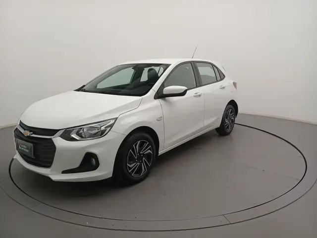 Carro Chevrolet Onix Plus 2024 LT 1.0