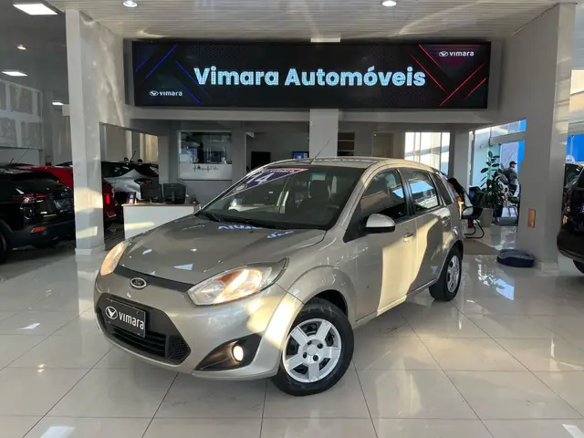Carro Ford Fiesta Hatch 2014 SE 1.0 RoCam (Flex)