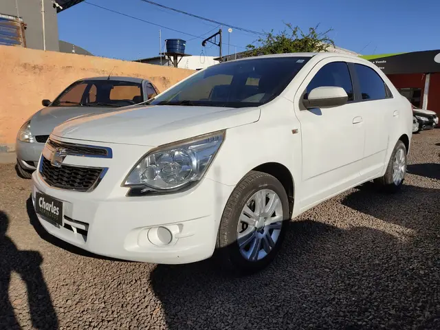 Carro Chevrolet Cobalt 2013 LT 1.4 8V (Flex)