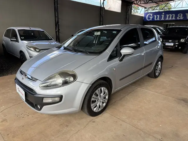 Carro Fiat Punto 2013 ATTRACTIVE ITALIA 1.4 F.Flex 8V 5p