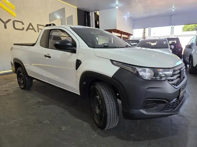 Carro Fiat Strada 2023 Endurance 1.4 Cabine Plus (Flex)