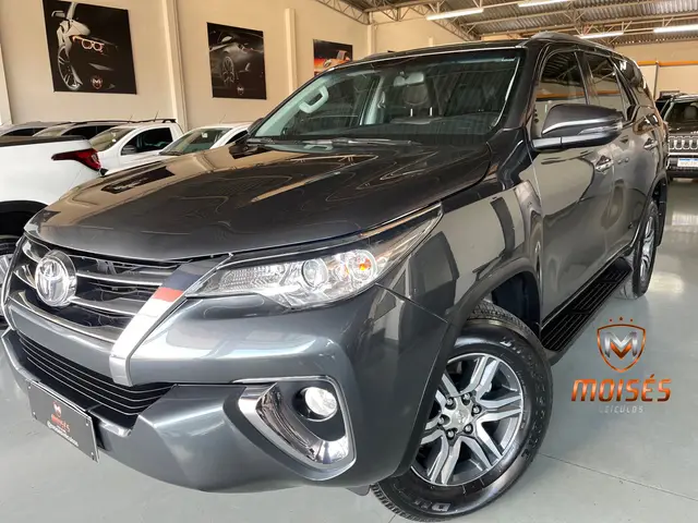 Carro Toyota SW4 2018 2.7 SRV 7L 4x2 (Aut) (Flex)