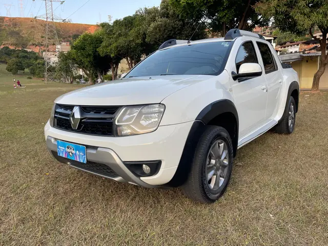 Carro Renault Duster Oroch 2016 1.6 16V SCe Dynamique (Flex)