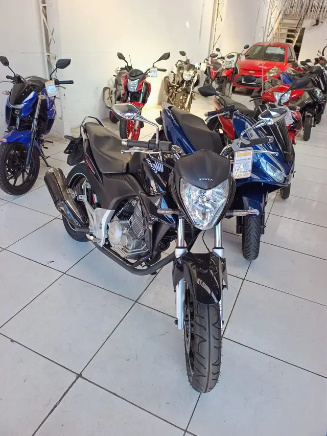 Moto Honda CB 300R 2012 Edição Especial