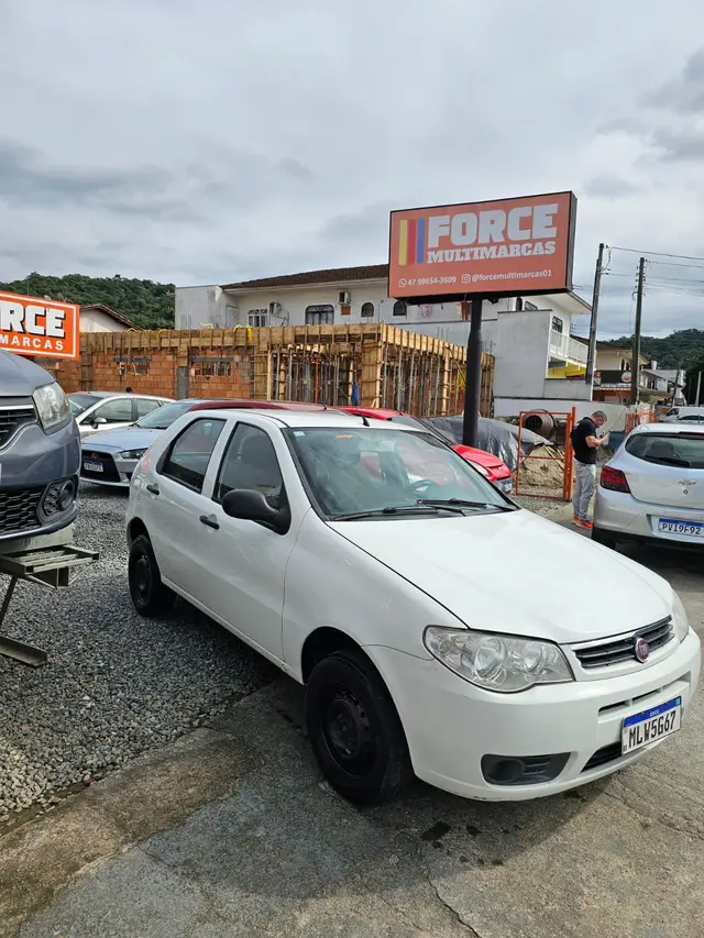 Carro Fiat Palio 2015 Celebration 1.0 Fire Flex 8V 4p