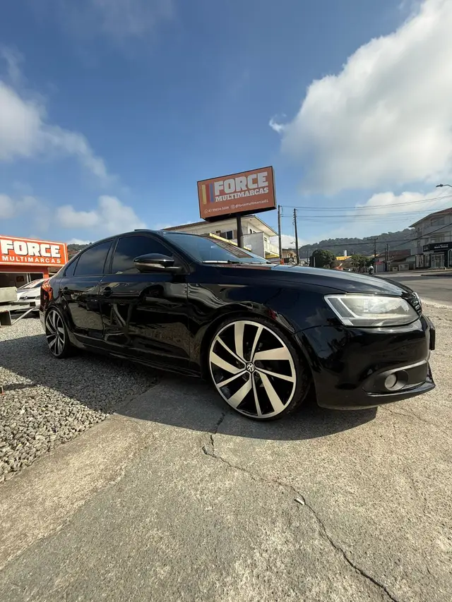 Carro Volkswagen Jetta 2014 2.0 Comfortline Tiptronic (Flex)