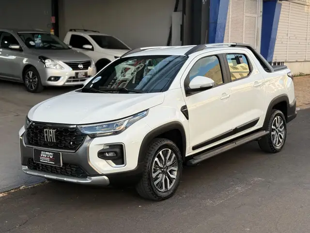 Carro Fiat Strada 2025 Ranch 1.0 Flex Turbo CD Aut.