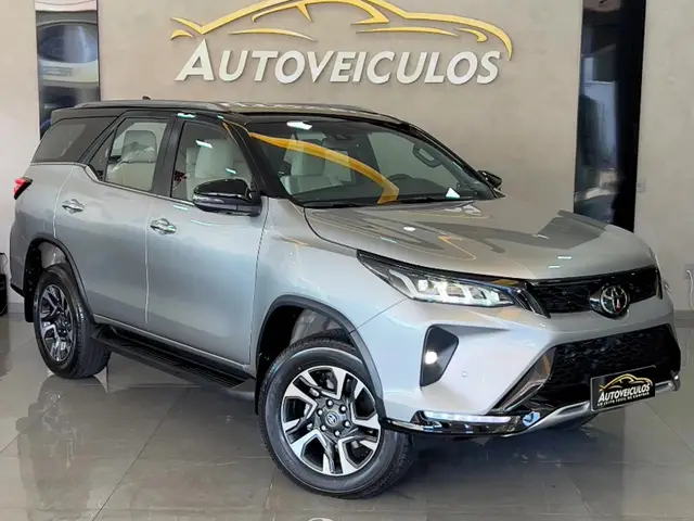 Carro Toyota SW4 2024 Diamond  2.8 Turbodiesel 4x4 (Aut.)