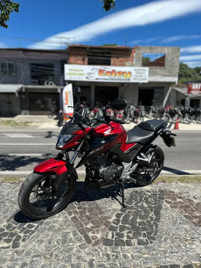 Moto Honda CB 300F Twister 2025 (ABS)