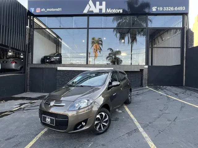 Carro Fiat Palio 2013 Attractive 1.4 8V (Flex)