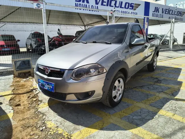 Carro Fiat Strada 2013 Trekking 1.6 16V (Flex)