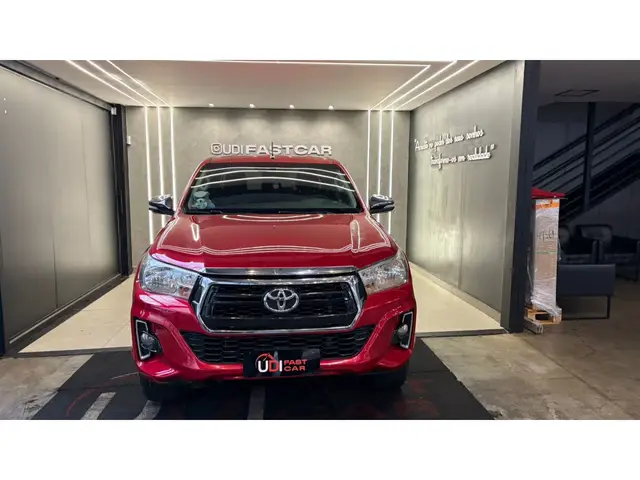 Carro Toyota Hilux Cabine Dupla 2017 Hilux 2.7 SRV CD 4x2 (Flex) (Aut)
