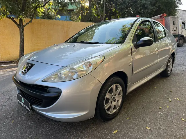 Carro Peugeot 207 Sedan 2010 207 Passion XR 1.4 8V (flex)