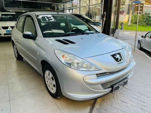 Carro Peugeot 207 2013 Hatch XR 1.4 8V (flex) 4p