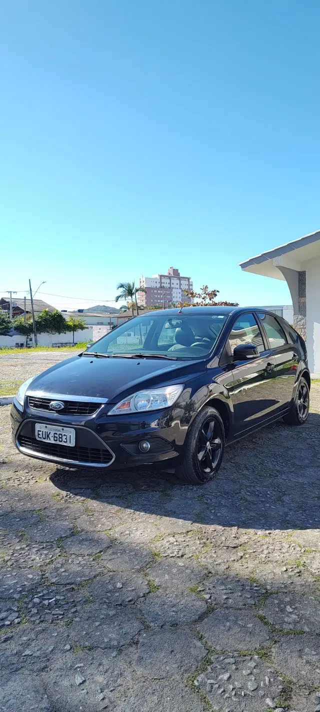 Carro Ford Focus Hatch 2011 GLX 2.0 16V (Flex)