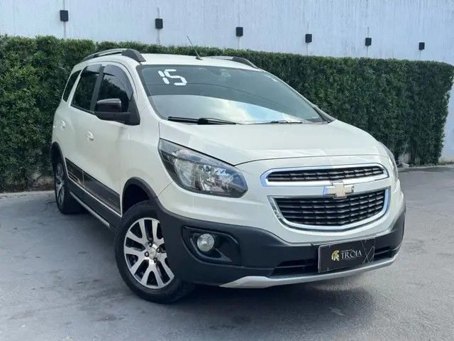 Carro Chevrolet Spin 2015 Activ  1.8 (Flex) (Aut)
