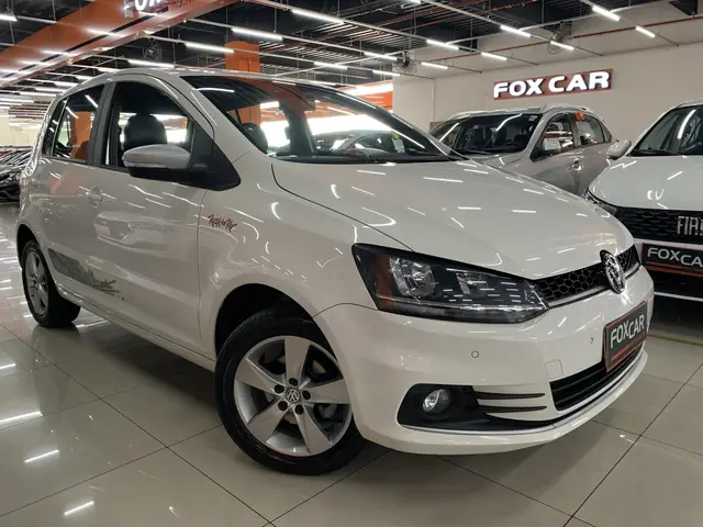 Carro Volkswagen Fox 2016 1.6 MSI Rock in Rio (Flex)