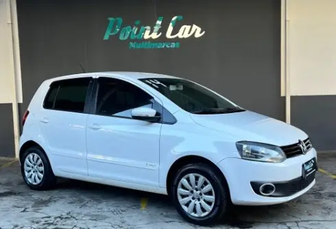 Carro Volkswagen Fox 2014 1.0 TEC (Flex) 4p
