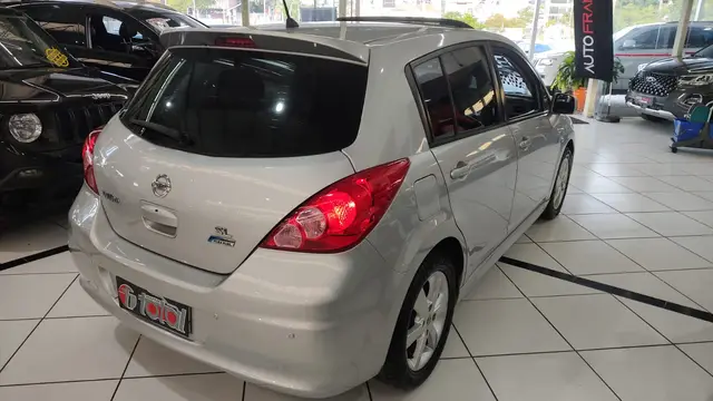 Carro Nissan Tiida 2012 SL 1.8 (flex) (aut)