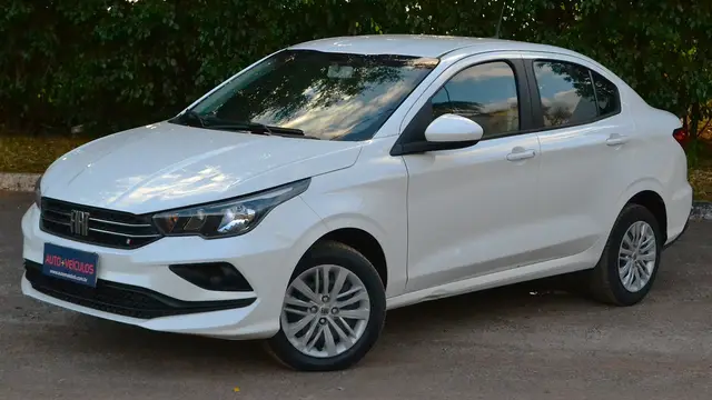 Carro Fiat Cronos 2023 Drive 1.0 (Flex) MT