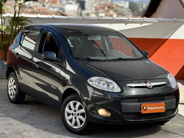 Carro Fiat Palio 2014 Attractive 1.0 8V (Flex)