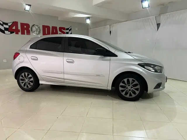 Carro Chevrolet Onix 2020 1.0 (Flex)
