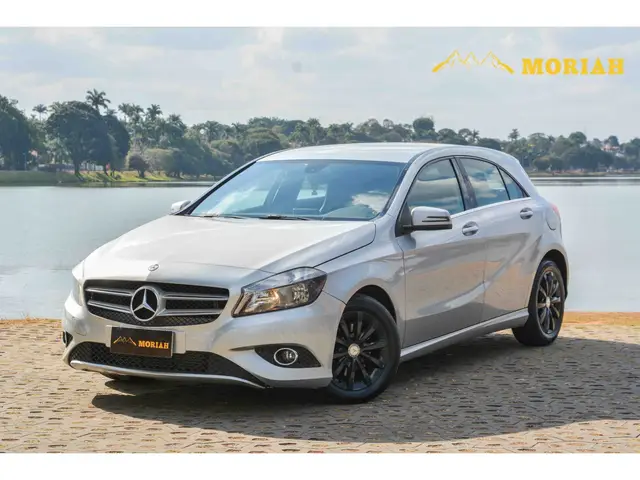 Carro Mercedes-Benz Classe A  2014 200 Style 1.6 DCT Turbo