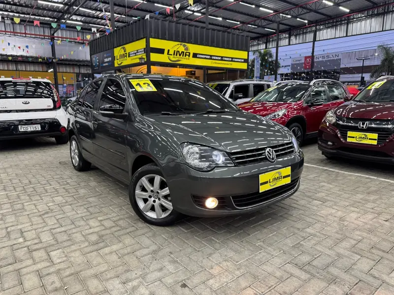 Volkswagen Polo Sedan Comfortline 1.6 8V I-Motion (Flex) (Aut)