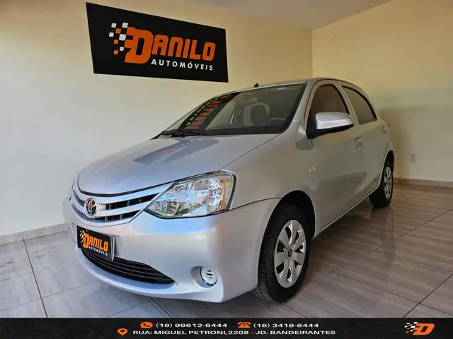 Carro Toyota Etios 2016 X 1.3 (Flex)