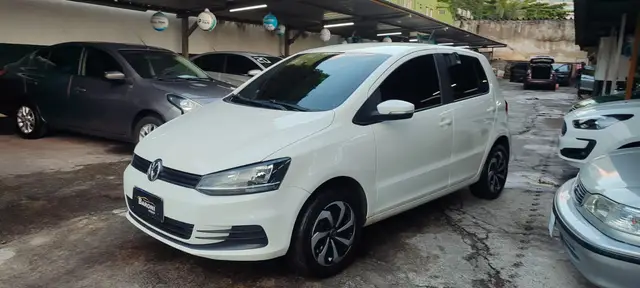 Carro Volkswagen Fox 2017 1.0 MPI Trendline (Flex)