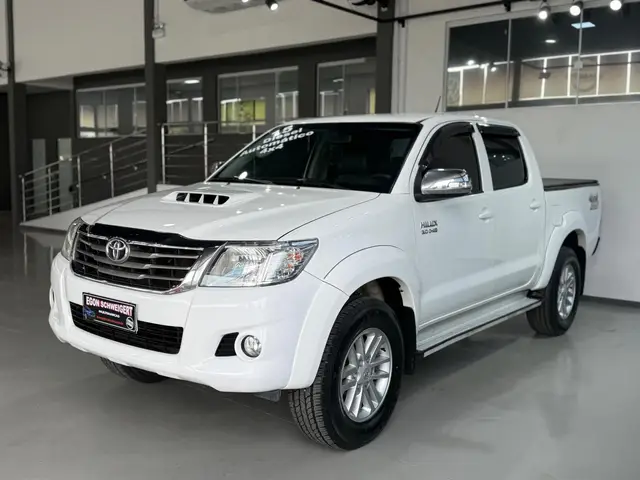 Carro Toyota Hilux Cabine Dupla 2015 Hilux 3.0 TDI 4x4 CD SRV (Diesel)