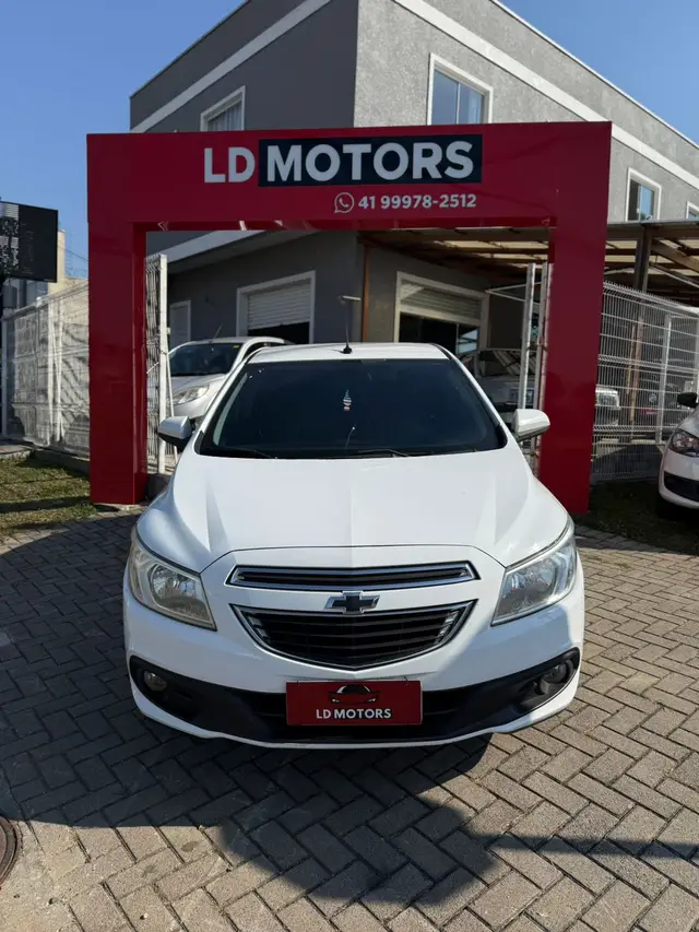 Carro Chevrolet Onix 2013 1.0 LT SPE/4