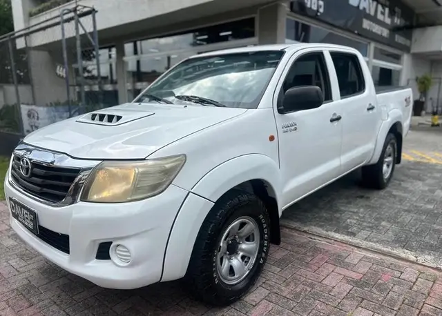 Carro Toyota Hilux Cabine Dupla 2013 Hilux 3.0 TDI 4x4 CD STD