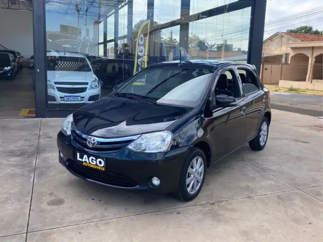 Carro Toyota Etios Sedan 2017 XLS 1.5 (Aut) (Flex)