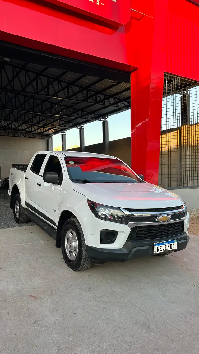 Carro Chevrolet S10 Cabine Dupla 2021 S10 2.8 CTDI LS 4WD (Cabine Dupla)