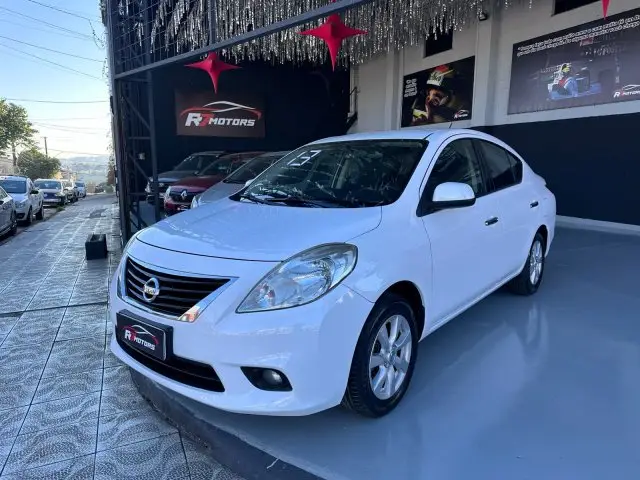 Nissan 1.6 16V SL (Flex)