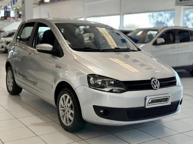 Carro Volkswagen Fox 2014 1.6 VHT Rock in Rio (Flex)