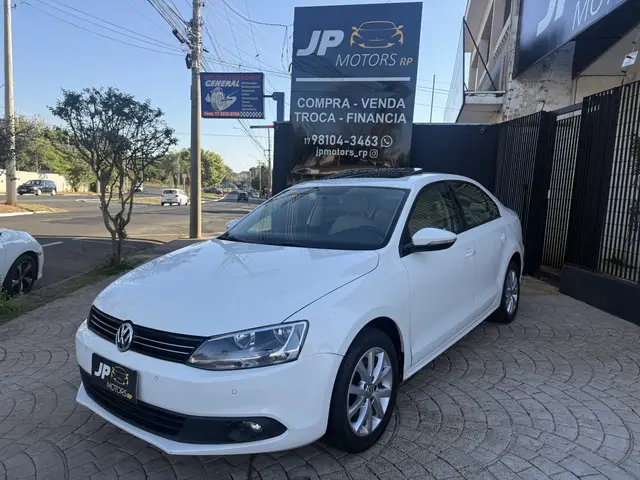Carro Volkswagen Jetta 2014 2.0 Comfortline (Flex)