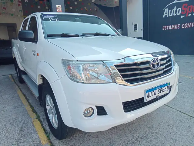 Carro Toyota Hilux Cabine Dupla 2014 Hilux 2.7 SR CD 4x2 (Flex) (Aut)